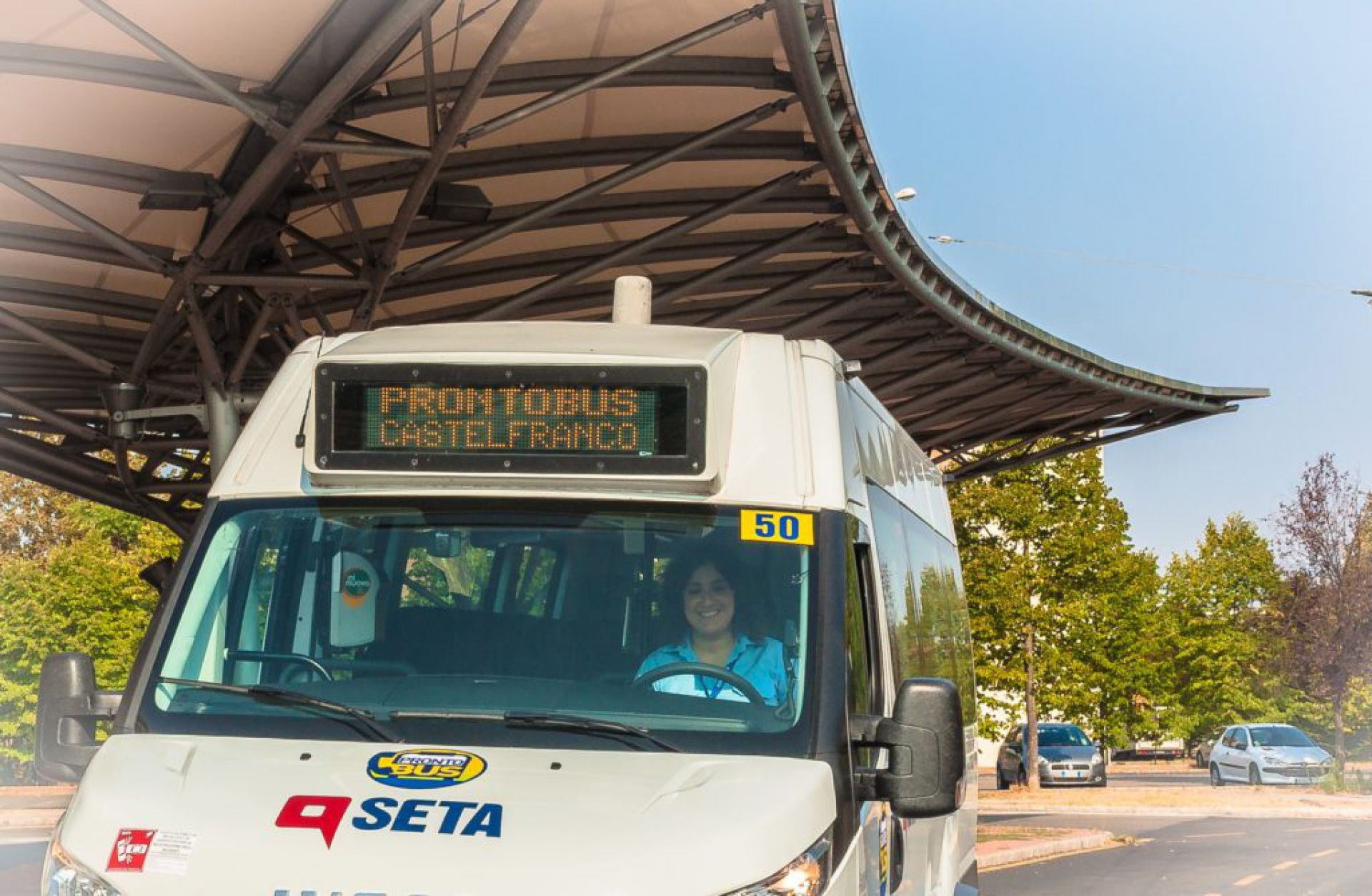 ProntoBus - Eine neue Software zur verbesserten Ausrichtung des Rufbus-Verkehrs auf Kundenbedürfnisse. (ProntoBus - New Software to Better direct on-demand bus services to customer needs)