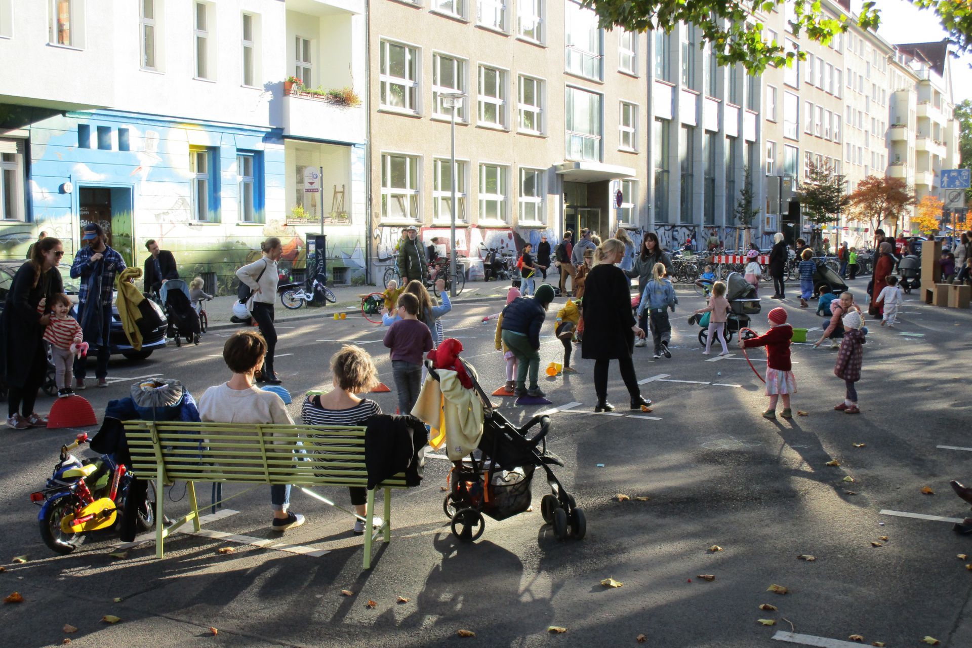 Straße, Spiel und Nachbarschaft!
