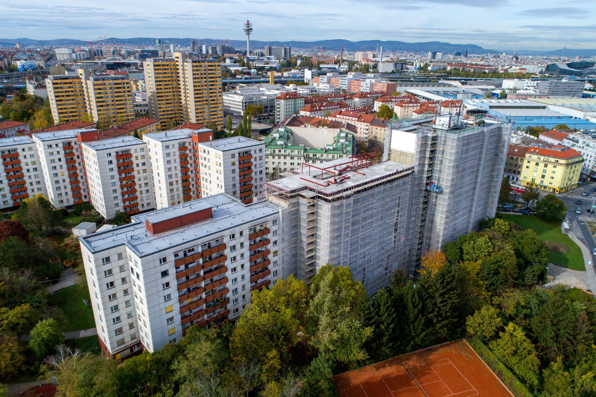 Implimentierung E-Mobilität/E-Carsharing anhand des Beispiels 1110 Wien, Hauffgasse 37-47 