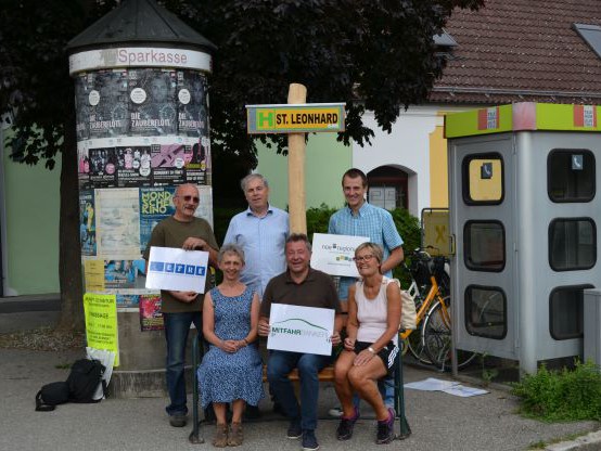 Mitfahrbankerl rund um Horn