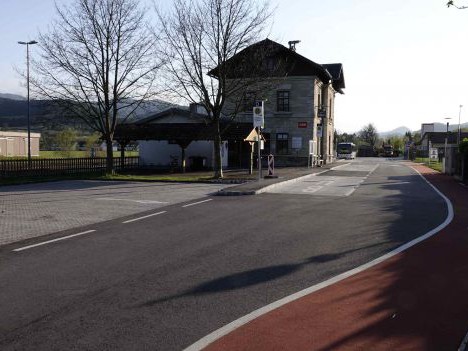 Intermodaler Umsteigeknoten mit Radanbindung an das Ortszentrum Pernitz
