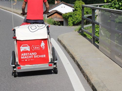 plan b: Mit Abstand sicher