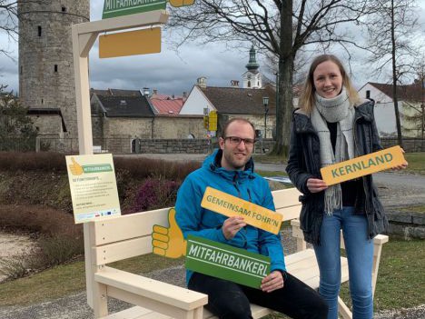 Mitfahrbankerl im Kernland