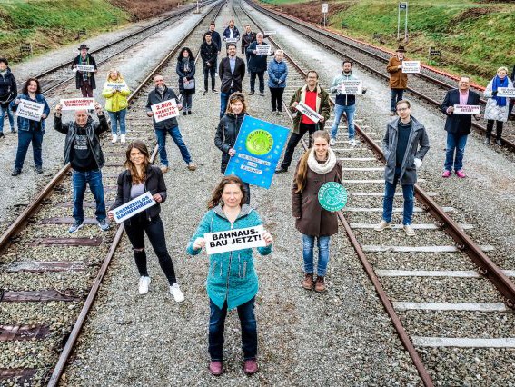Initiative Zukunft auf Schiene / A jövő sínen van