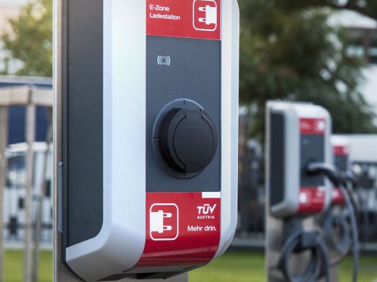 TÜV AUSTRIA E-Transformation des Fuhrparks