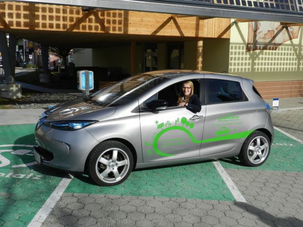 Finanzierungspaket des Umweltcenters der Raiffeisenbank Gunskirchen fördert  E-Mobilität 