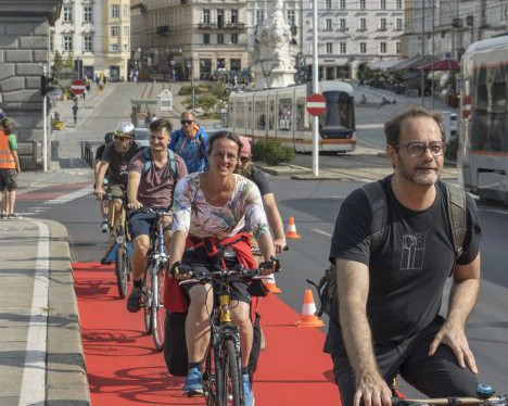 Aktion Popup-Radwege auf der Nibelungenbrücke