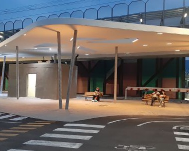 BAU DES NEUEN FERNBUSHALTERSSTELLE FÜR NATIONALE UND INTERNATIONALE BUSDIENSTE