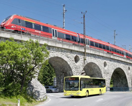 ov_137_grenzueberschreitende-ausschreibung-spnv-werdenfels_vvt-talent2-regiobus-reutte-stanger-13_komprimiert