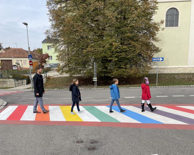 bunter Zebrastreifen für Hornstein