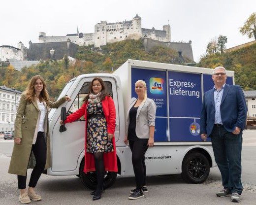 dm Express-Lieferung per E-Mobil in Salzburg