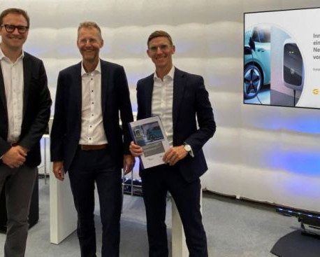 Smartes Laden von E-Fahrzeugen. Laden mit Grünstrom zur Stromnetzentlastung.