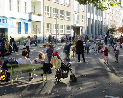 Straße, Spiel und Nachbarschaft!