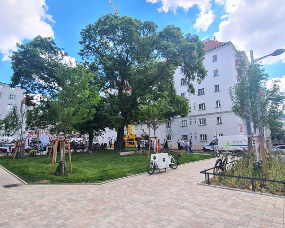 Neugestaltung 1150 Wien, Neusserplatz