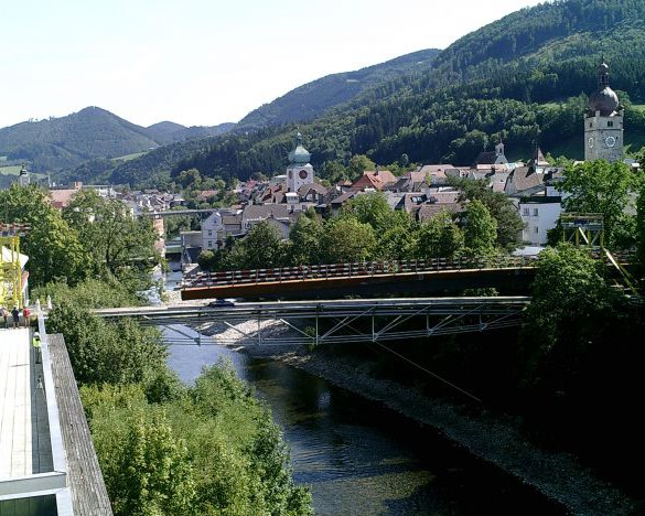Schlosssteg 2.0 - eine kombinierte Rad- und Fußgängerverbindung zweier Stadtteile