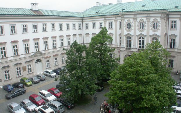 Schlosshof Mirabell Autofrei