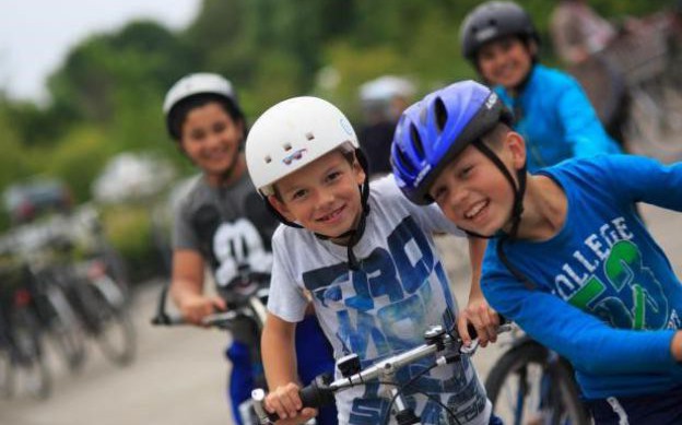 Happy Biking School