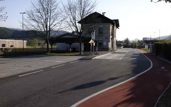 Intermodaler Umsteigeknoten mit Radanbindung an das Ortszentrum Pernitz