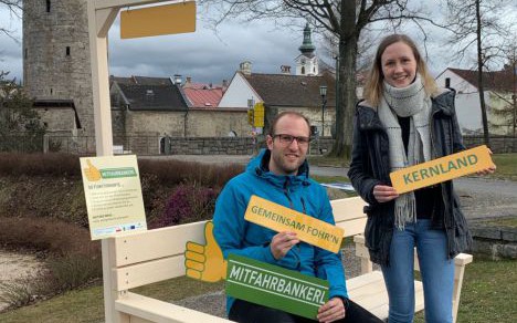 Mitfahrbankerl im Kernland