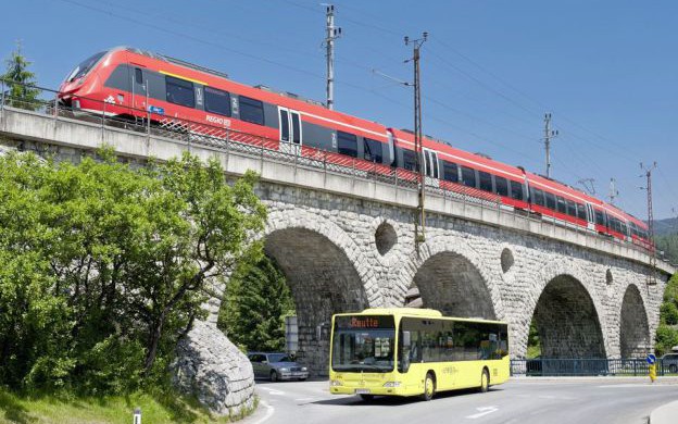 ov_137_grenzueberschreitende-ausschreibung-spnv-werdenfels_vvt-talent2-regiobus-reutte-stanger-13_komprimiert