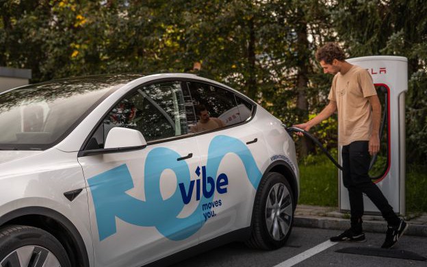 vibe moves you – Österreichs erstes, vollelektrisches Auto-Abo