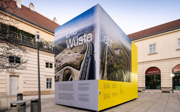 DIE WÜSTE LEBT