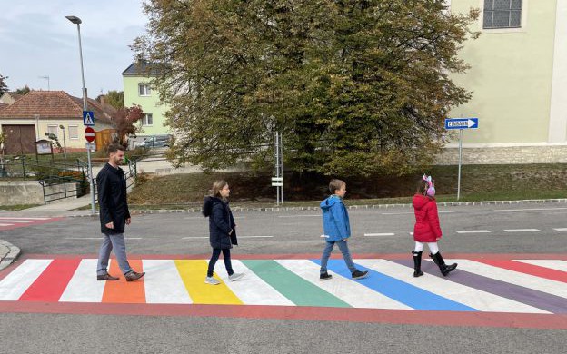 bunter Zebrastreifen für Hornstein