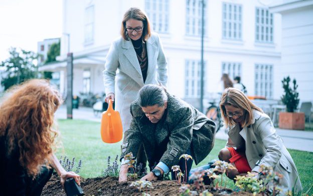 Ein grüner Campus für die Zukunft: Die nachhaltige Mobilitätsstrategie der Universität für Weiterbildung Krems