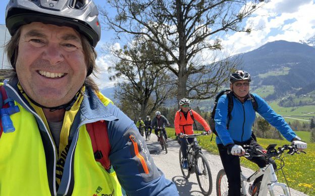 E-BIKE TOURENBEGLEITUNG FÜR SENIOREN