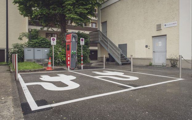 Schnellader für E-Taxis in Salzburg Nonntal