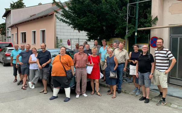 EMIL - Ihr Chauffeurdienst auf Vereinsbasis in Langenzersdorf. Die beste Mobilität erfahren.